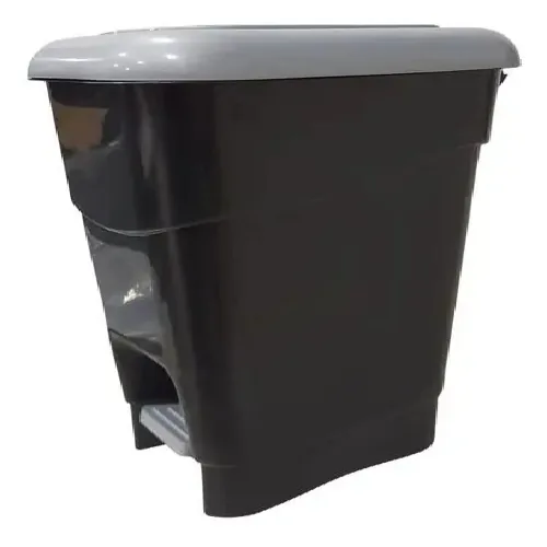 Lixeira Plasnew 7543 Pedal Black 40l